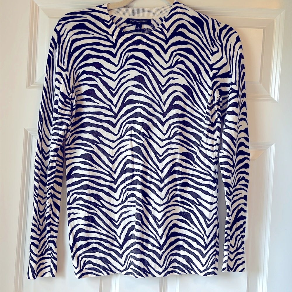Banana republic zebra print sweater